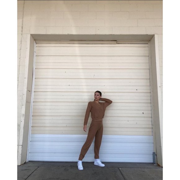Nasty Gal Camel Color Knit Sweater Set Size Small - Picture 9 of 9